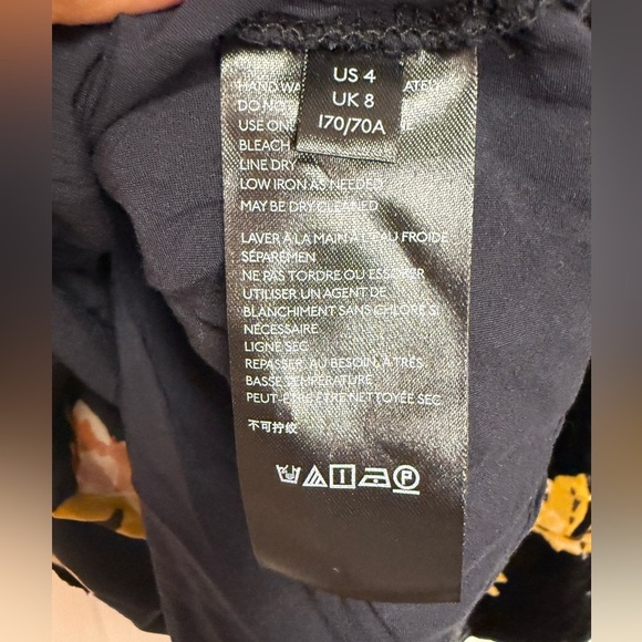 Free People Margaux Velvet Mini Skirt A-Line Black Pink Floral Size 4 - Picture 7 of 7